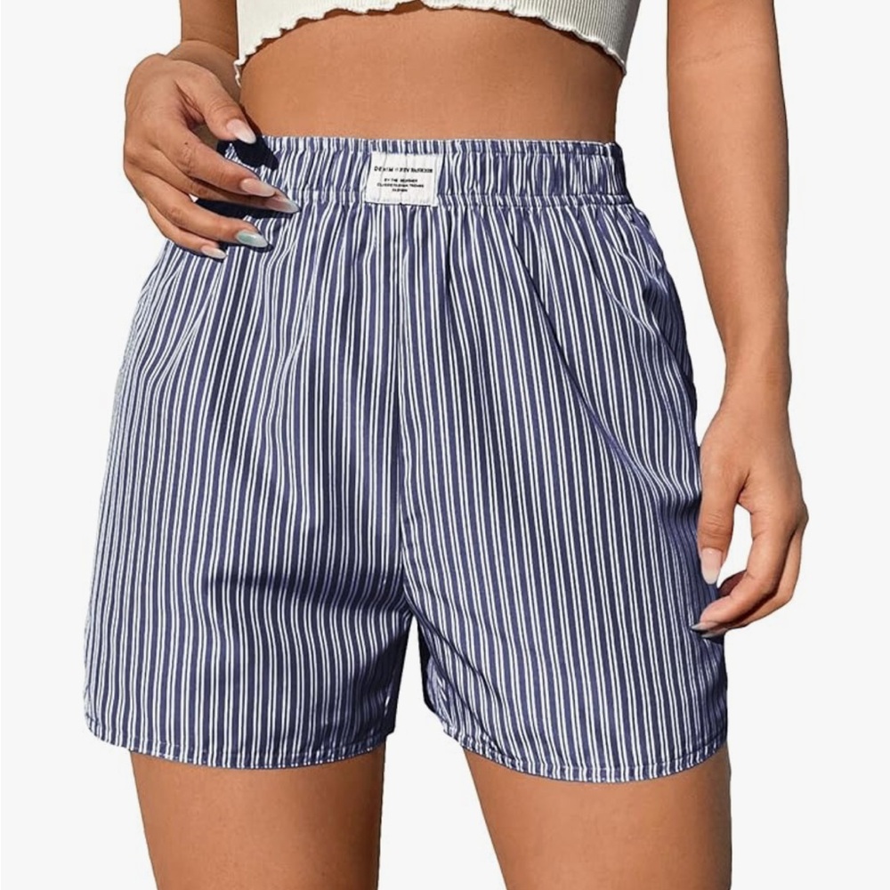 Women’s High Waisted Stripped Shorts